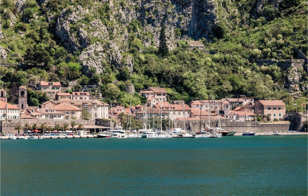 Lovely Home In Kotor With Wifi ภายนอก รูปภาพ